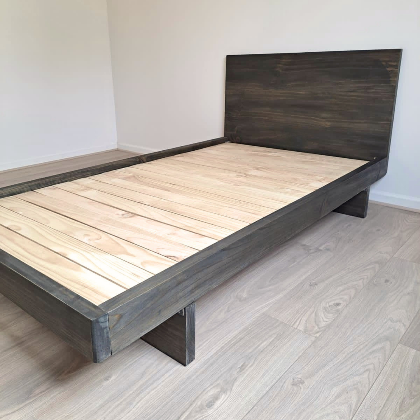 Cama OMI Carbonizado